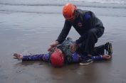 Basarnas Bekali Relawan Latihan Water Rescue