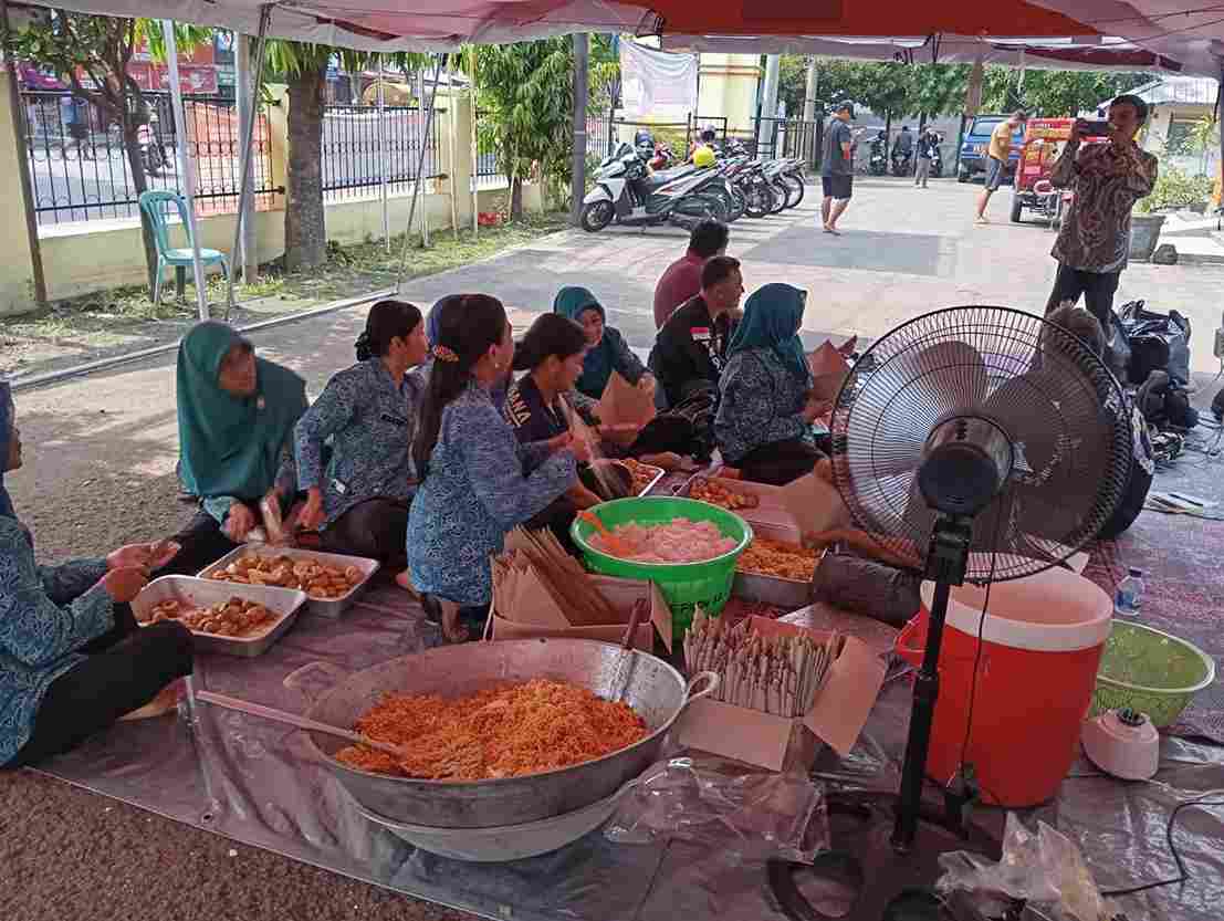 Dinsos Jateng Siapkan 3.000 Porsi Makanan untuk 1.500 Pengungsi Banjir Semarang