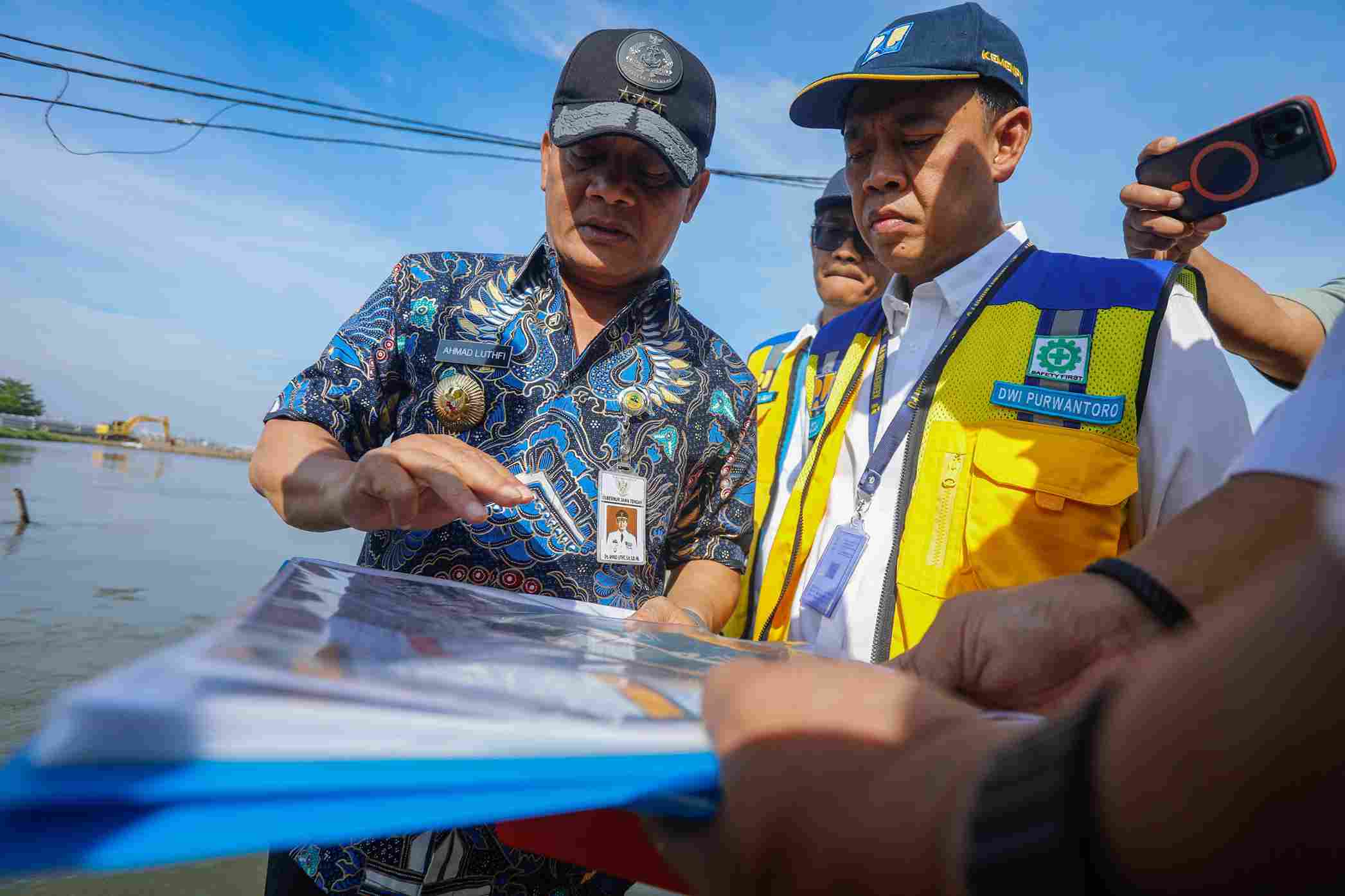 Kaligawe Harus Kering! Gubernur Ahmad Luthfi Tegaskan Percepatan Penanganan Banjir Semarang-Demak