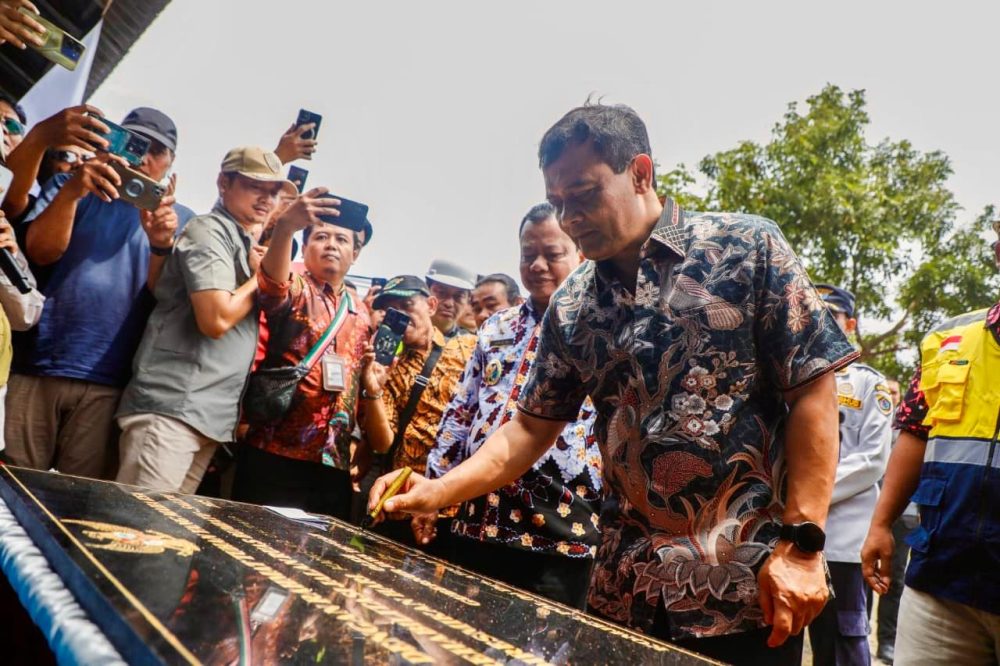 Gubenur Jateng Resmikan Jalan Bumiayu–Salem, Warga Akhirnya Senang Jalan Mulus