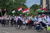 Belasan Pesepeda Tempuh 1.000 Km dari Surabaya-Jakarta untuk Palestina