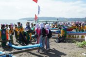 Forum Guru Muhammadiyah Cilacap Gelar Bersih Pantai Teluk Penyu