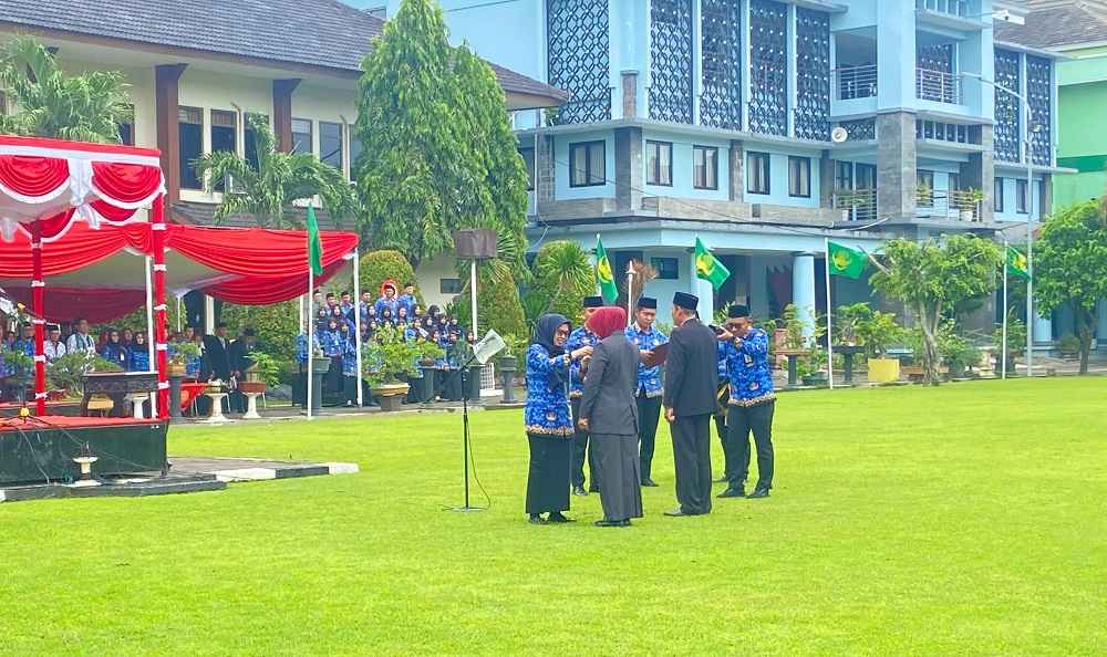 32 ASN Terima Tanda Kehormatan Satyalancana Karya Satya Tahun 2025