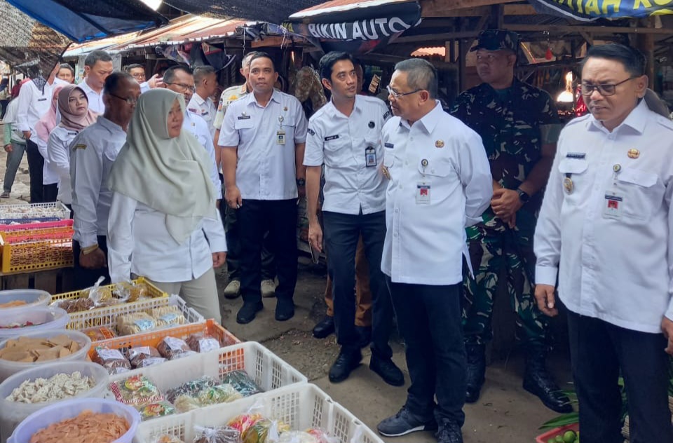 Monitor Harga Pangan di Pasar, Bulog Pati Pastikan Harga Beras Stabil
