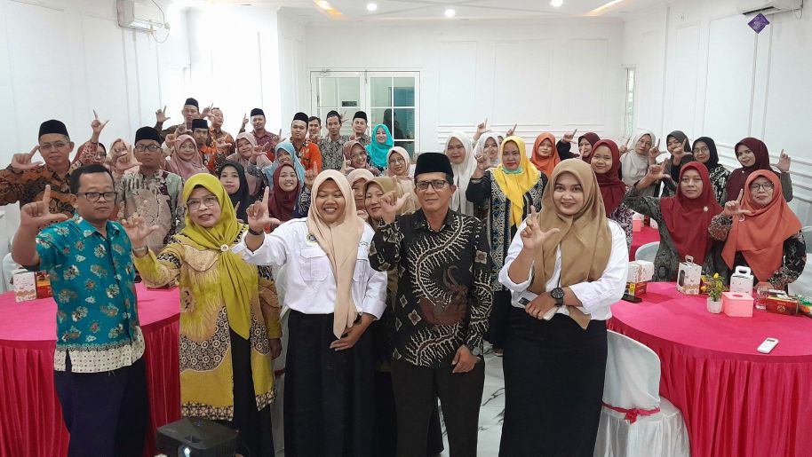 Bekali Guru Hadapi Era AI, Mafindo dan KKM 03 Grobogan Gelar Pelatihan Literasi Digital