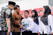 Senyum Haru Penyandang Disabilitas Terima SK PPPK Paruh Waktu Pemprov Jateng