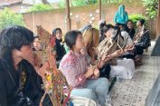 Mahasiswa China Belajar Wayang dan Gamelan di Jepara