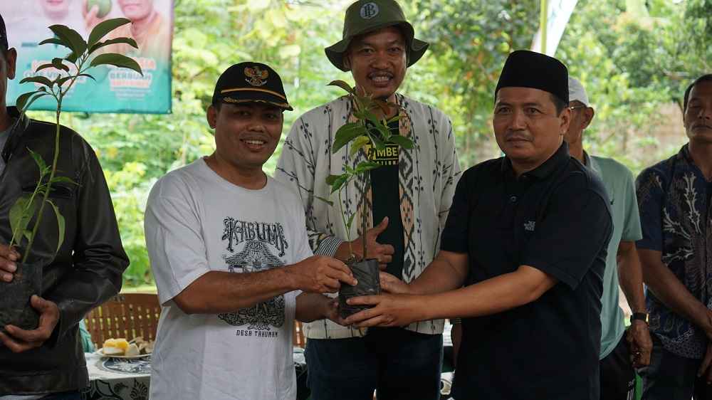 NU Care Hijau Bagikan 1.350 Bibit Buah dan Sayur