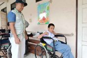 BAZNAS Jepara Bantu Belasan Kursi Roda dan 60 Paket Perlengkapan Sekolah