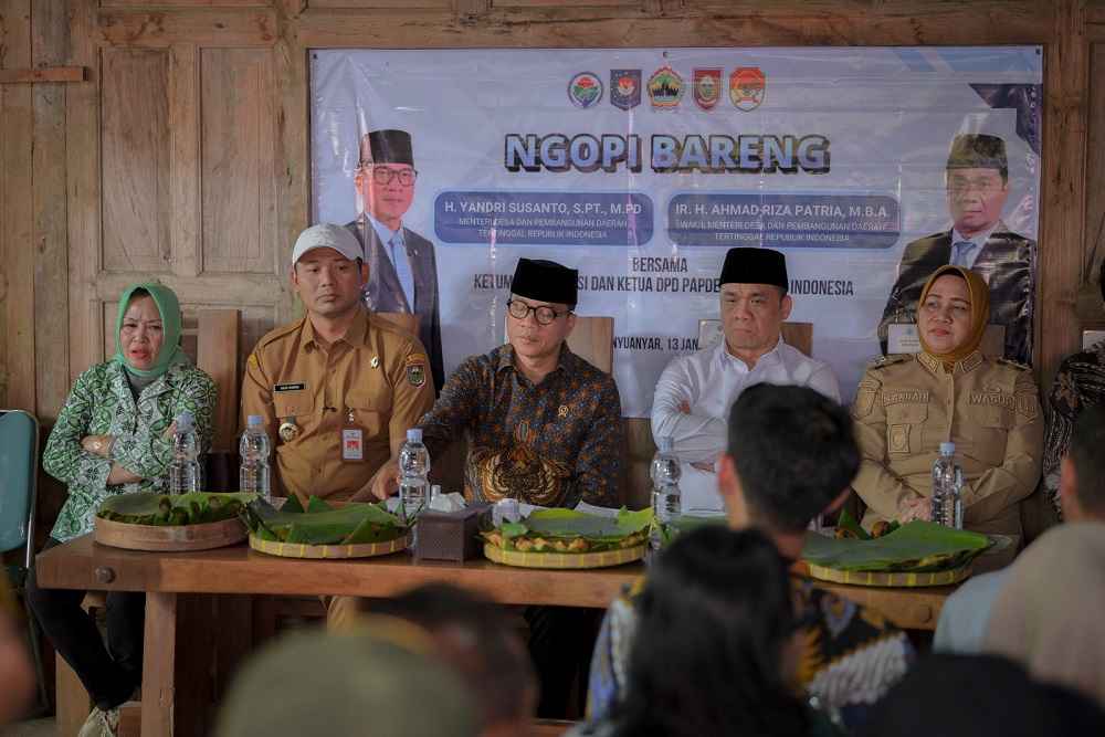 Menteri Desa PDT Ngopi Bareng PAPDESI di Deswita Banyuanyar