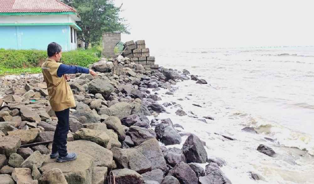 Abrasi Pantai Sarang Dipastikan Ditangani pada 2026