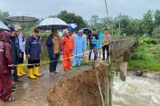 Bupati Faiz Instruksikan Penanganan Darurat Longsor di Jembatan Kemligi