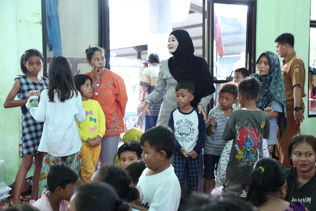 Bunda PAUD Jateng Berikan “Trauma Healing” bagi Anak-Anak Korban Banjir Pekalongan