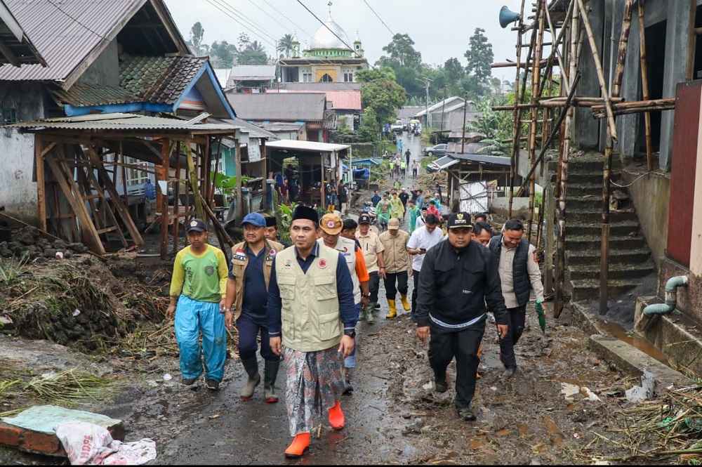 Tinjau Banjir Bandang Pemalang, Taj Yasin Minta Pemerintah Pusat Perkuat Hutan Lindung