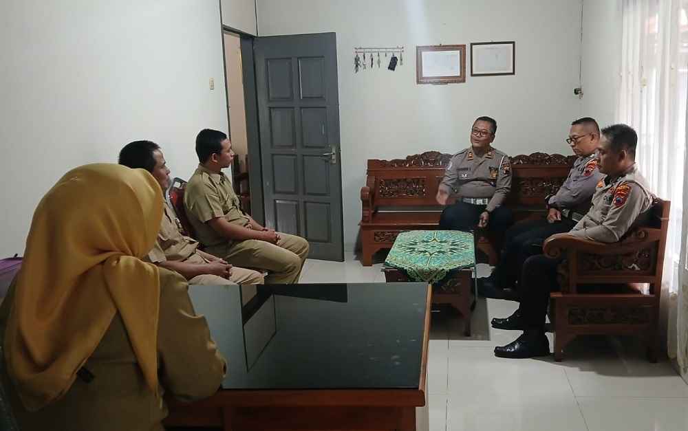 Polresta Pati Minta Ruas Jalan Pati–Tayu yang Rusak Diperbaiki